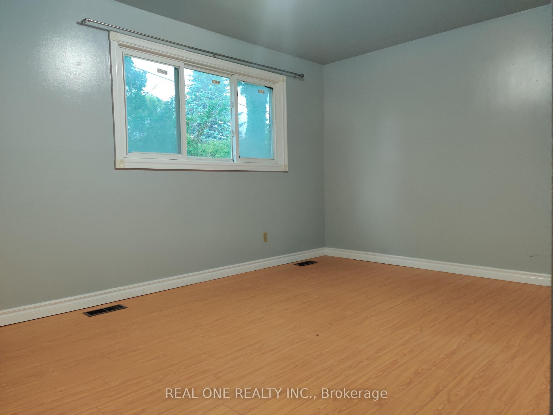 Photo 10 of Unit Back unit, 93 Southdale Drive, Markham, Bullock — HOMEH