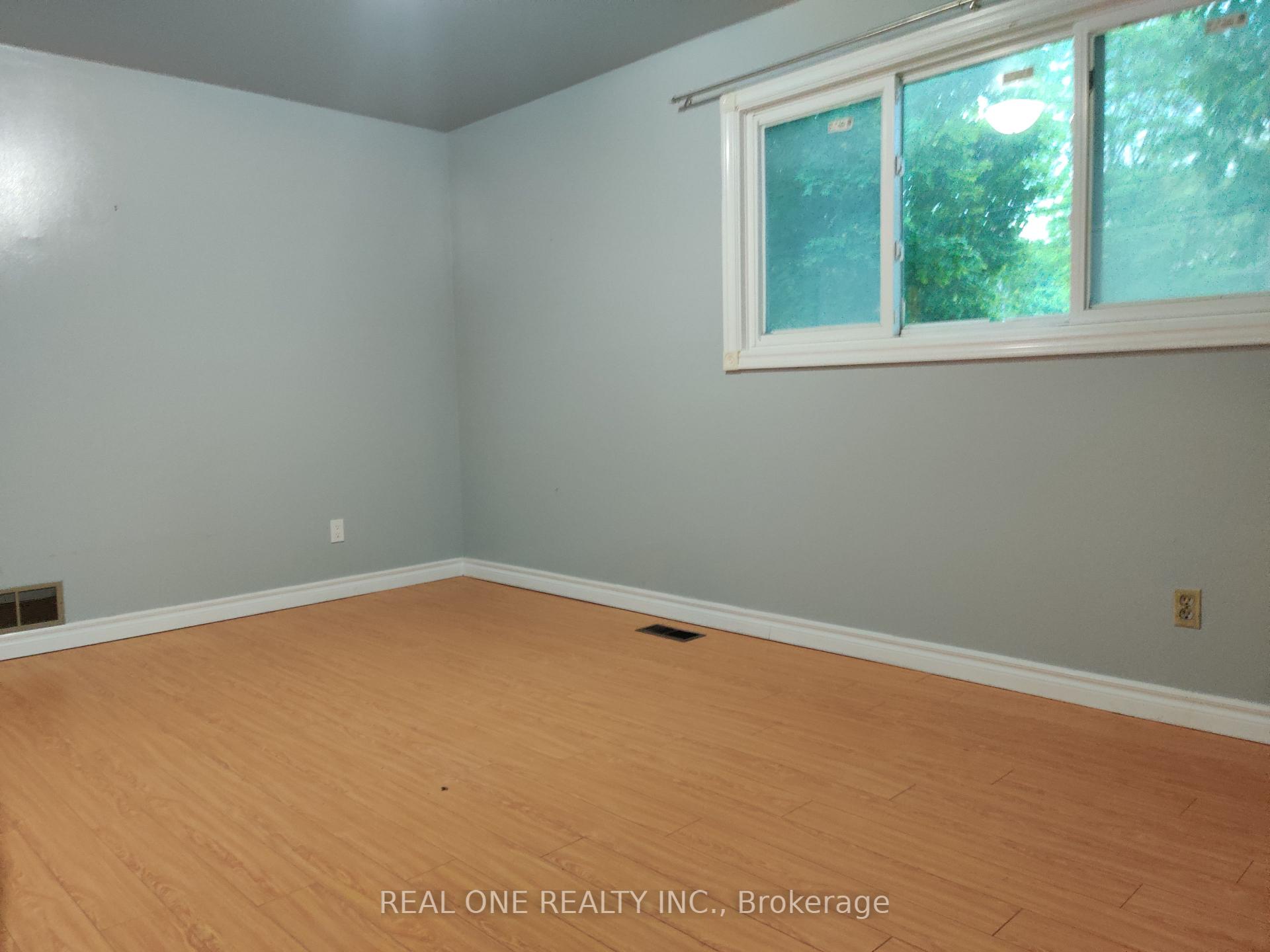Photo 12 of Unit Back unit, 93 Southdale Drive, Markham, Bullock — HOMEH