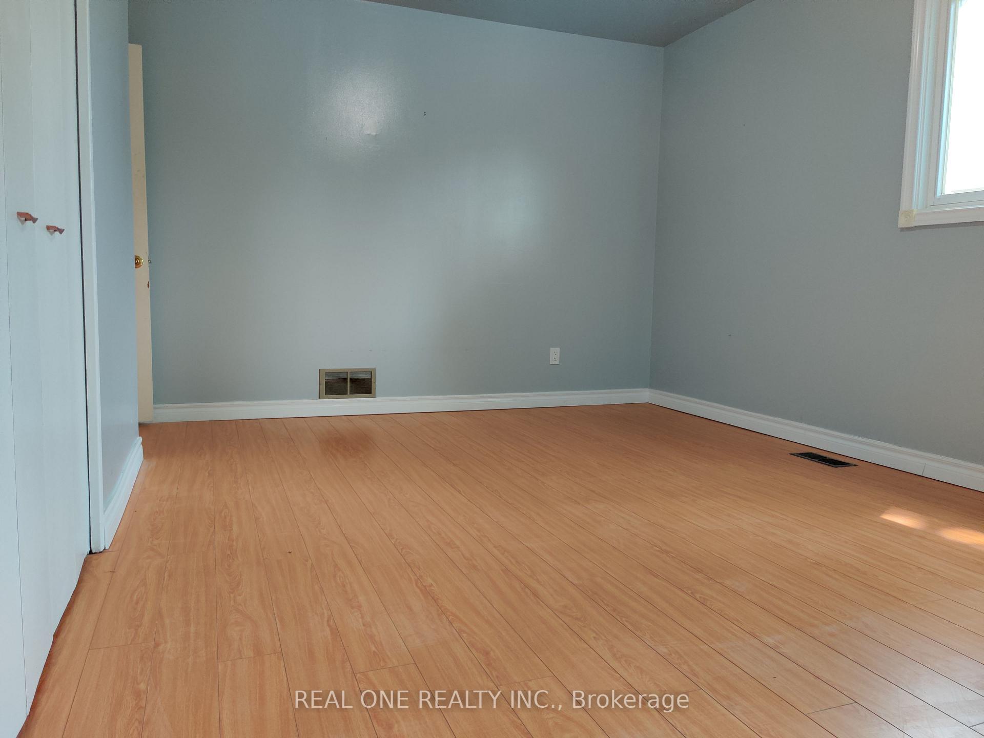 Photo 13 of Unit Back unit, 93 Southdale Drive, Markham, Bullock — HOMEH