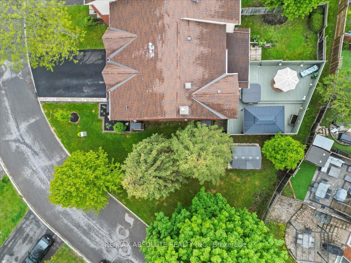 Photo 4 of 21 Cedarock Drive, Ottawa, Kanata - Bridlewood — HOMEH