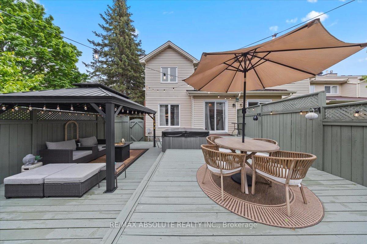 Photo 5 of 21 Cedarock Drive, Ottawa, Kanata - Bridlewood — HOMEH