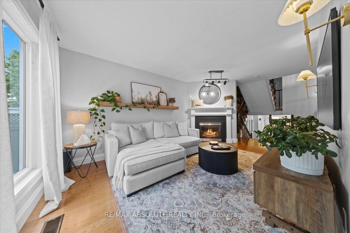 Photo 15 of 21 Cedarock Drive, Ottawa, Kanata - Bridlewood — HOMEH
