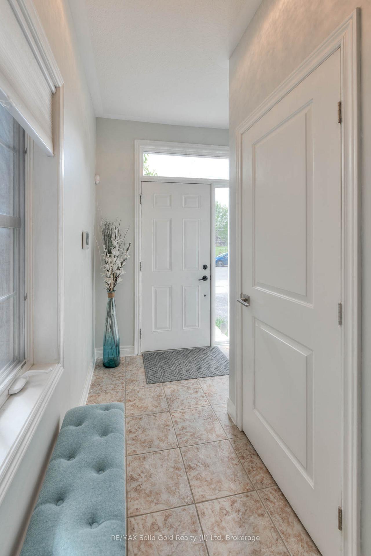 Photo 4 of 348 Louisa Street, Kitchener — HOMEH