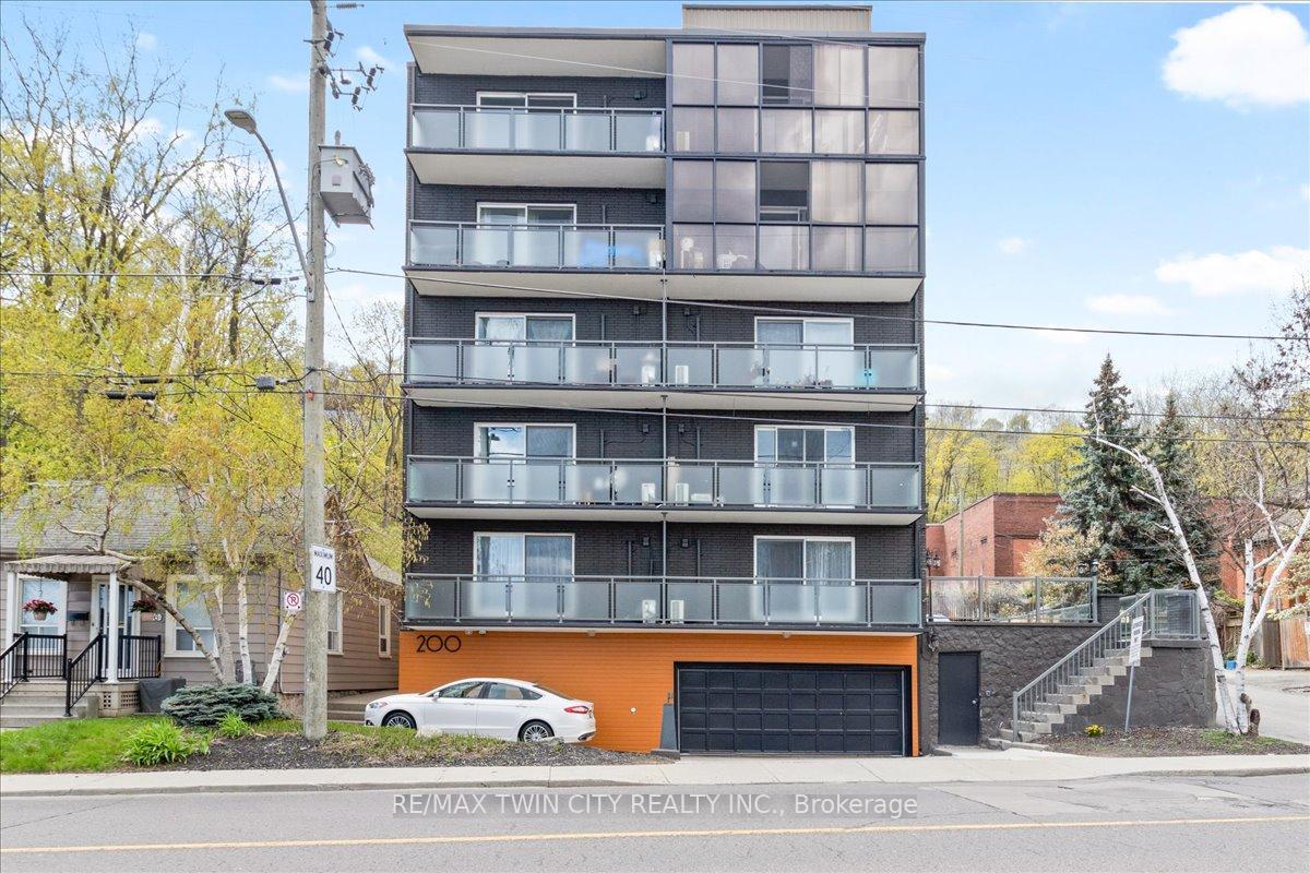 Front of Unit PENTHOUSE, 200 Charlton Avenue