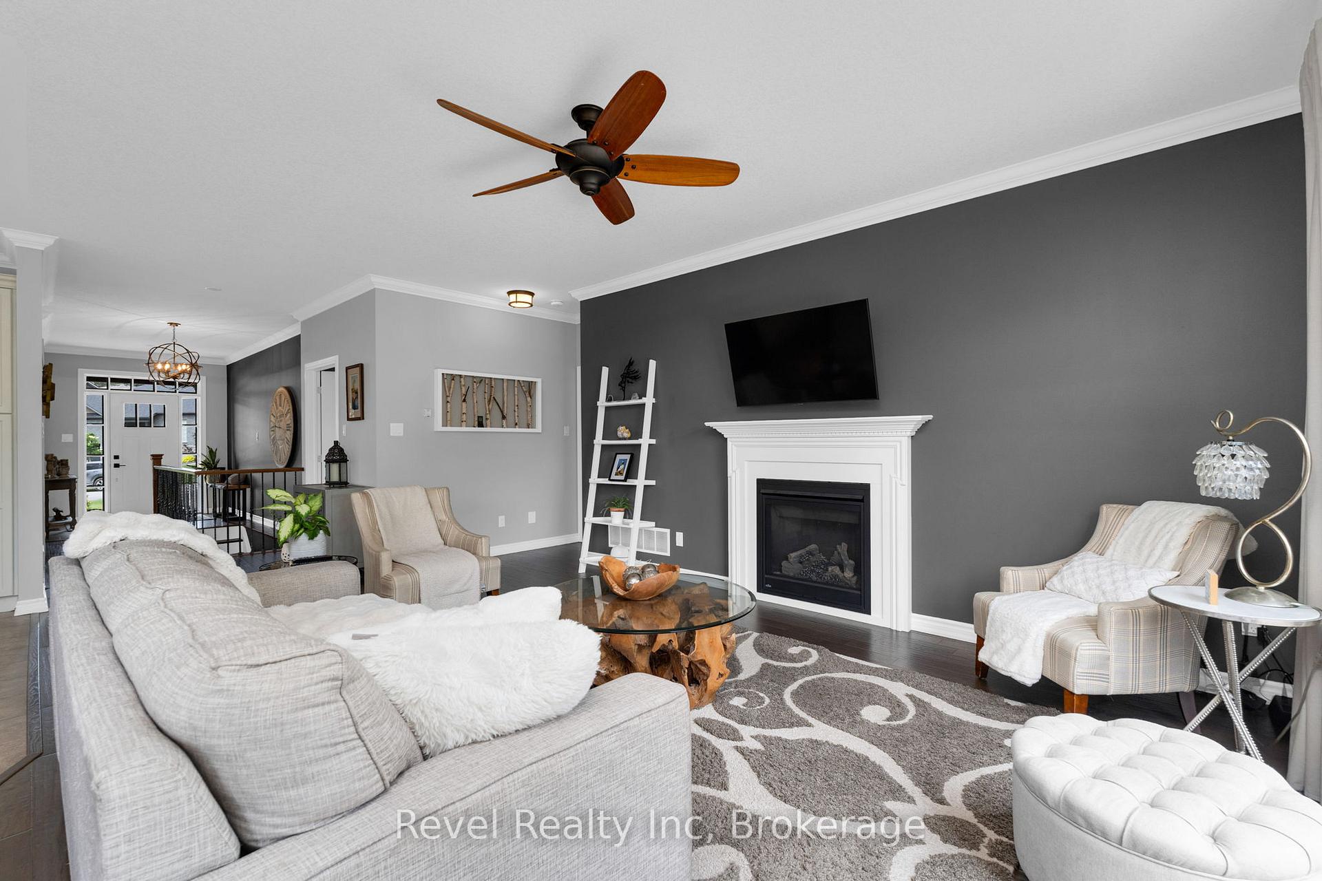 Photo 5 of 413 Russ Howard Drive, Midland — HOMEH