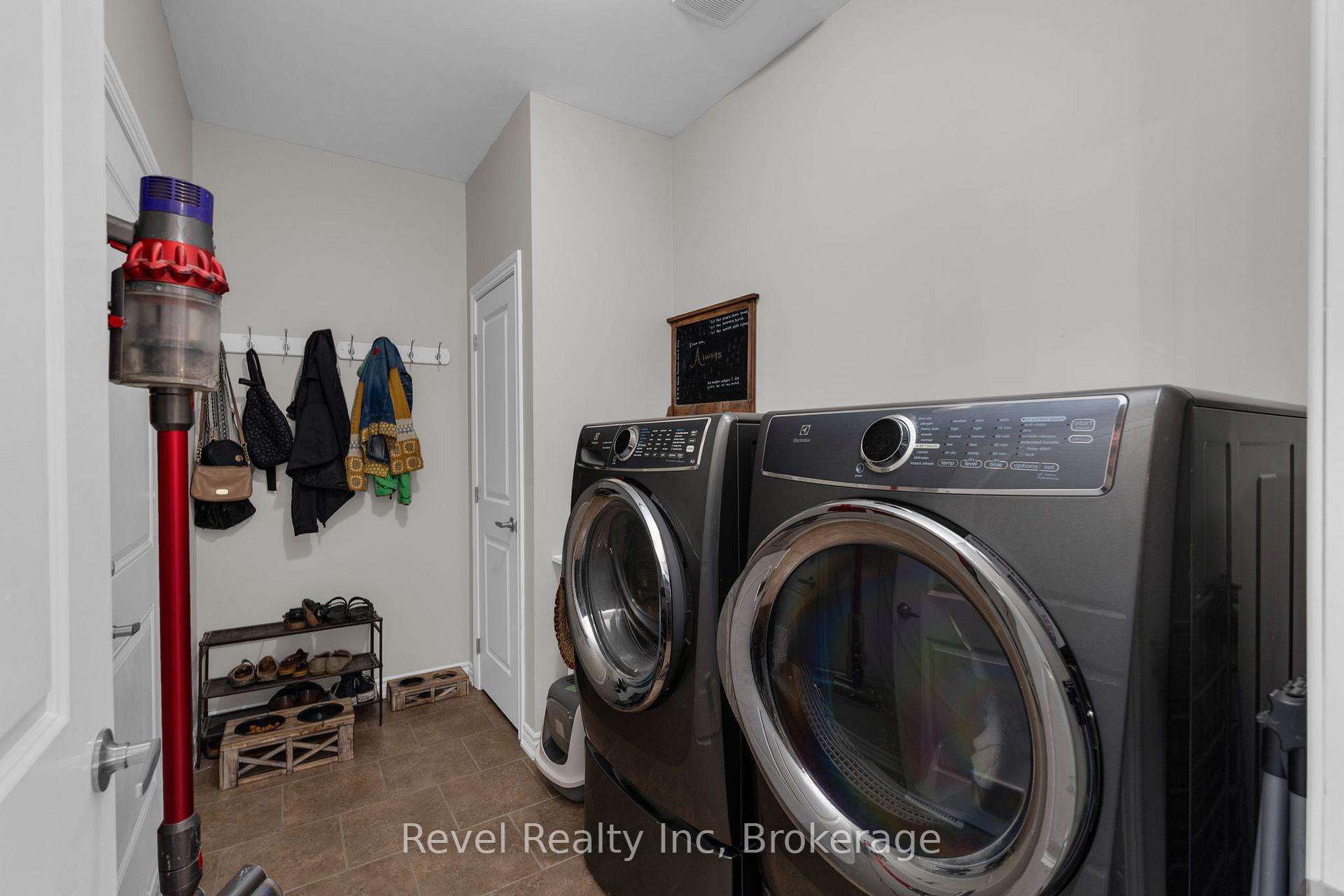 Photo 15 of 413 Russ Howard Drive, Midland — HOMEH