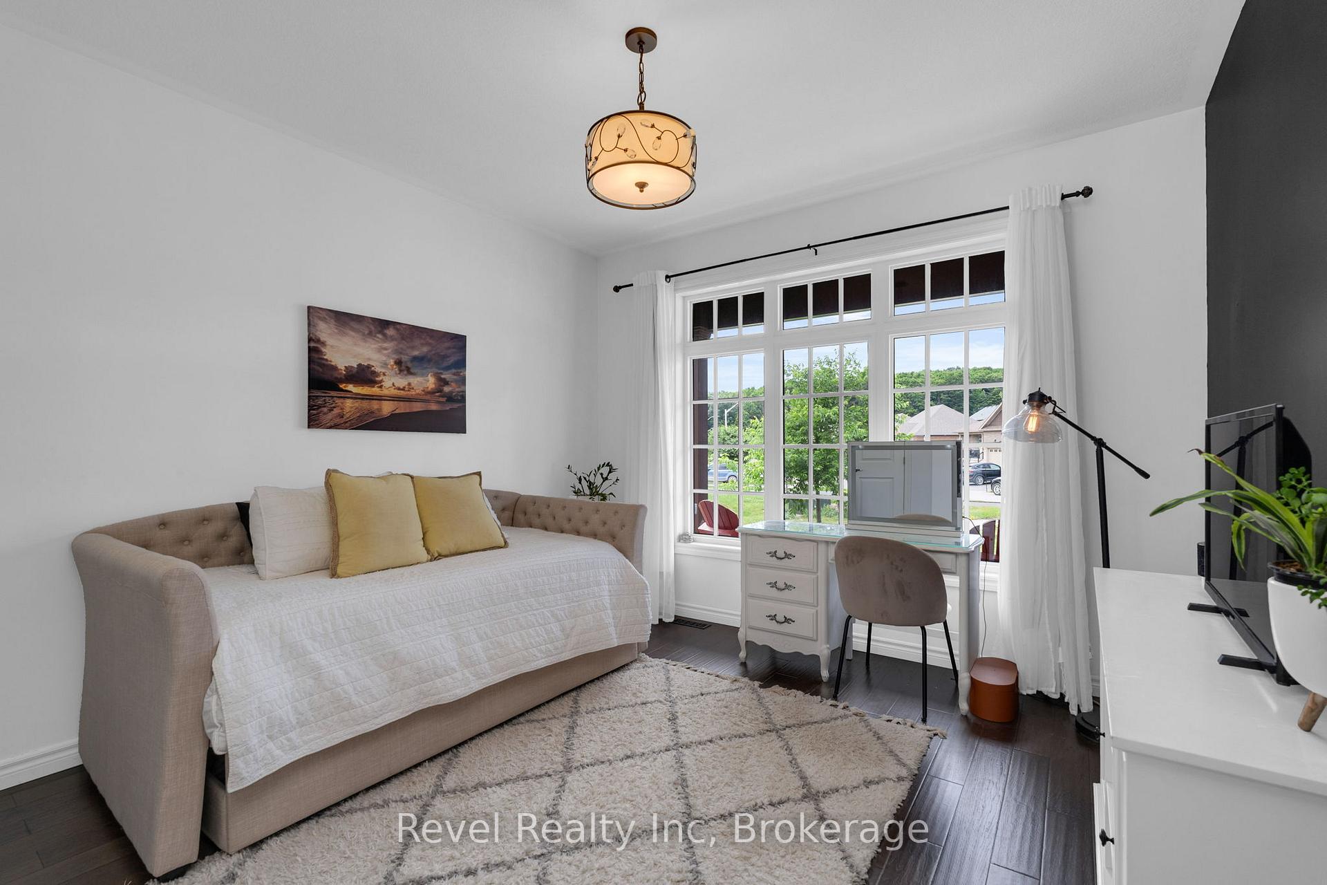 Photo 16 of 413 Russ Howard Drive, Midland — HOMEH