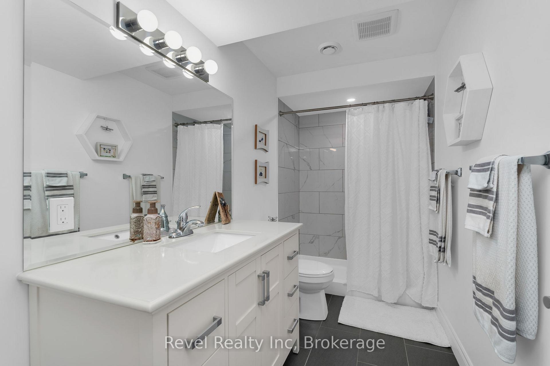 Photo 22 of 413 Russ Howard Drive, Midland — HOMEH