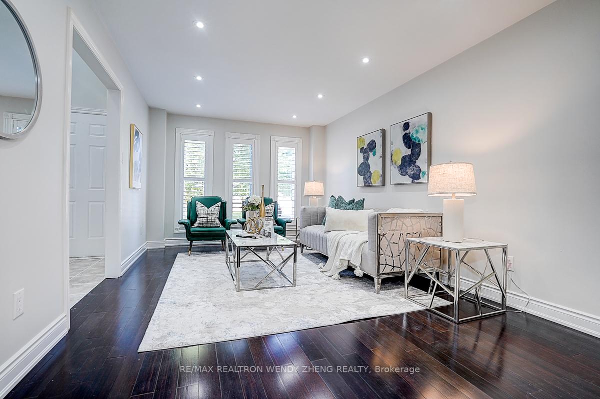 Photo 8 of 31 Durant Crescent, Markham, Middlefield — HOMEH