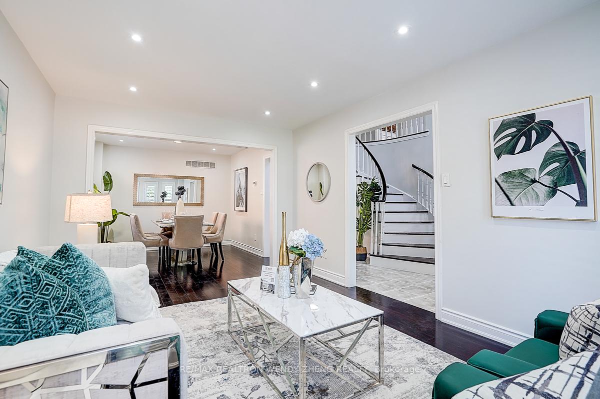 Photo 11 of 31 Durant Crescent, Markham, Middlefield — HOMEH