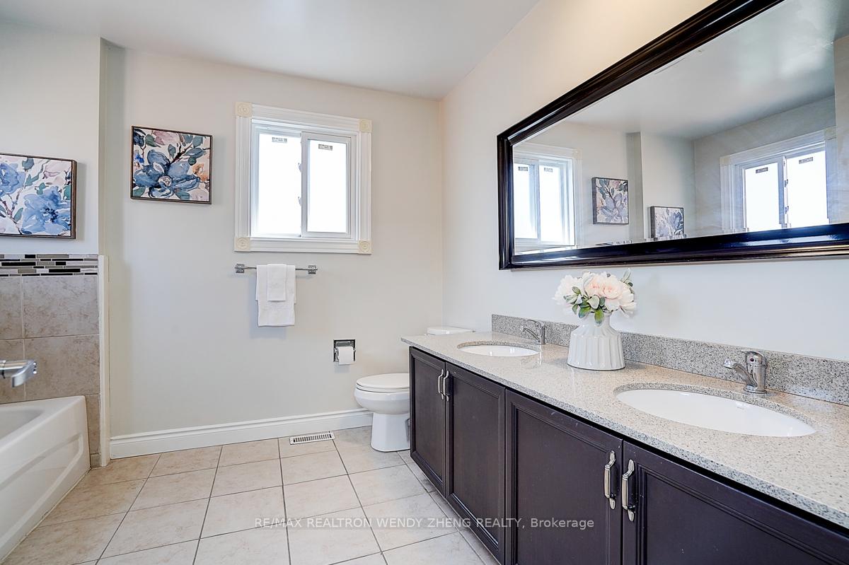 Photo 30 of 31 Durant Crescent, Markham, Middlefield — HOMEH