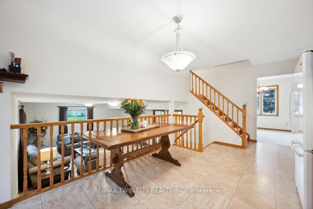 Photo 19 of 2 Cora Drive, Kitchener — HOMEH