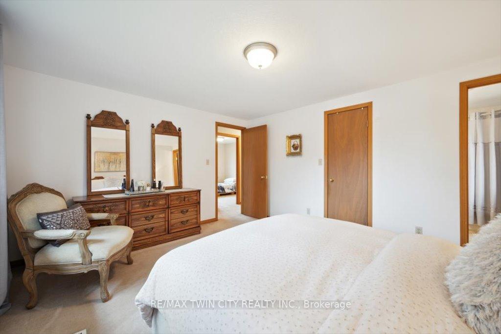Photo 21 of 2 Cora Drive, Kitchener — HOMEH