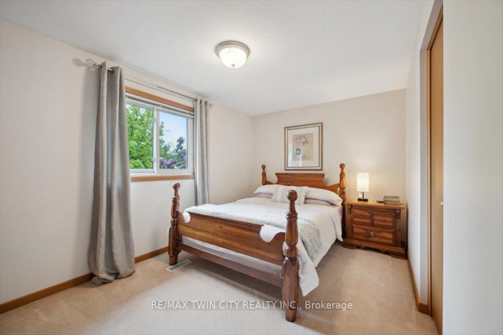 Photo 24 of 2 Cora Drive, Kitchener — HOMEH