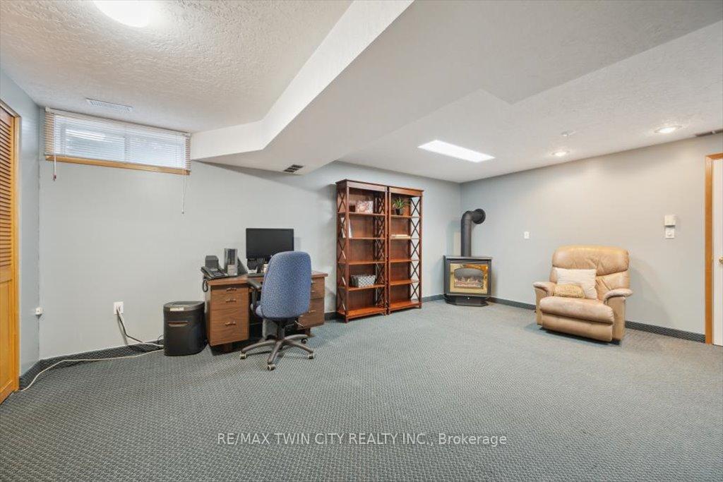 Photo 35 of 2 Cora Drive, Kitchener — HOMEH