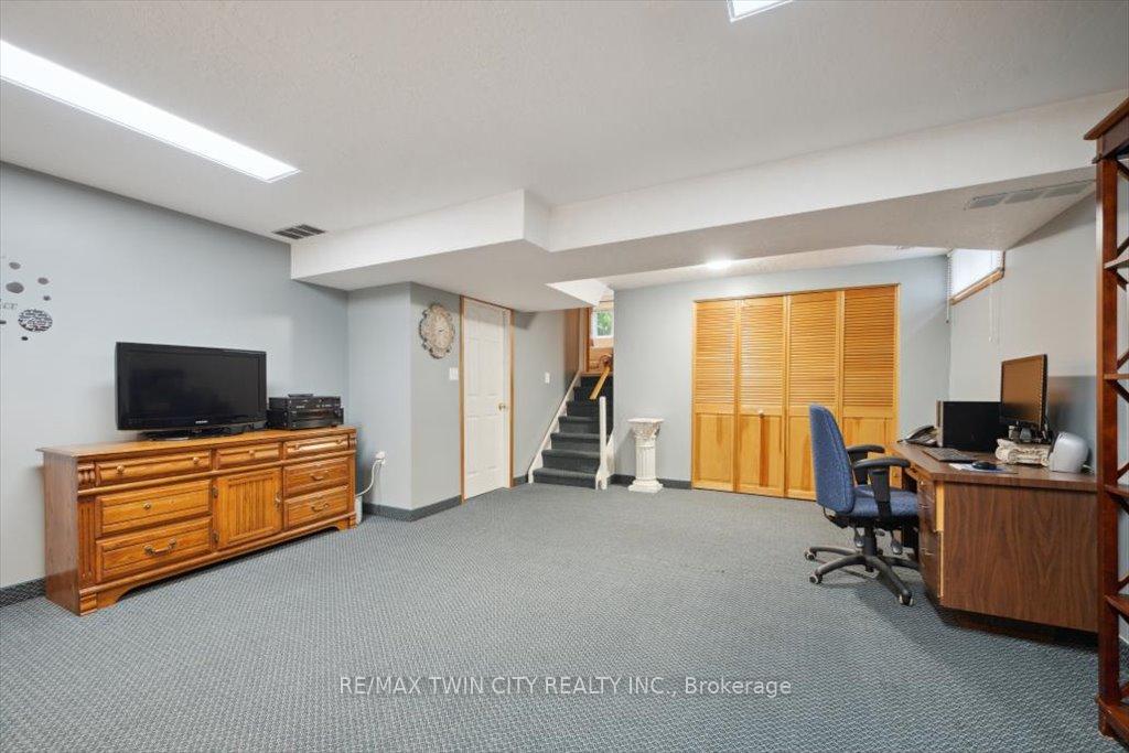 Photo 36 of 2 Cora Drive, Kitchener — HOMEH