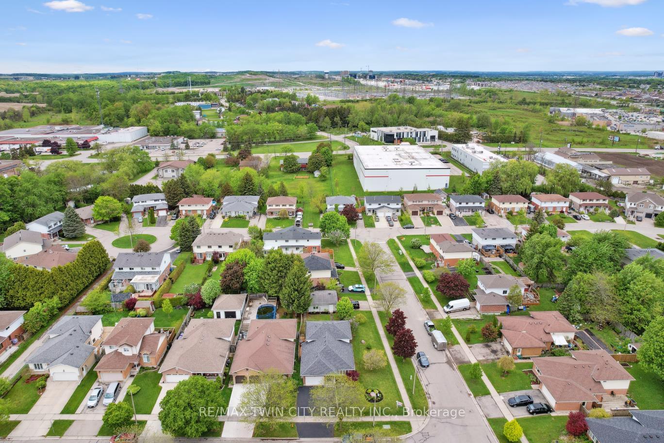 Photo 45 of 2 Cora Drive, Kitchener — HOMEH