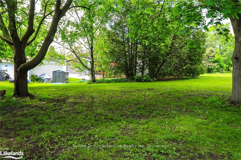 Photo 29 of 46 Hawthorne Drive, Innisfil, Rural Innisfil — HOMEH