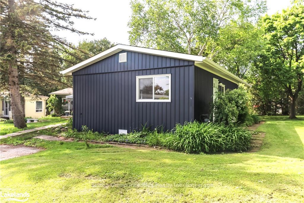 Photo 32 of 46 Hawthorne Drive, Innisfil, Rural Innisfil — HOMEH