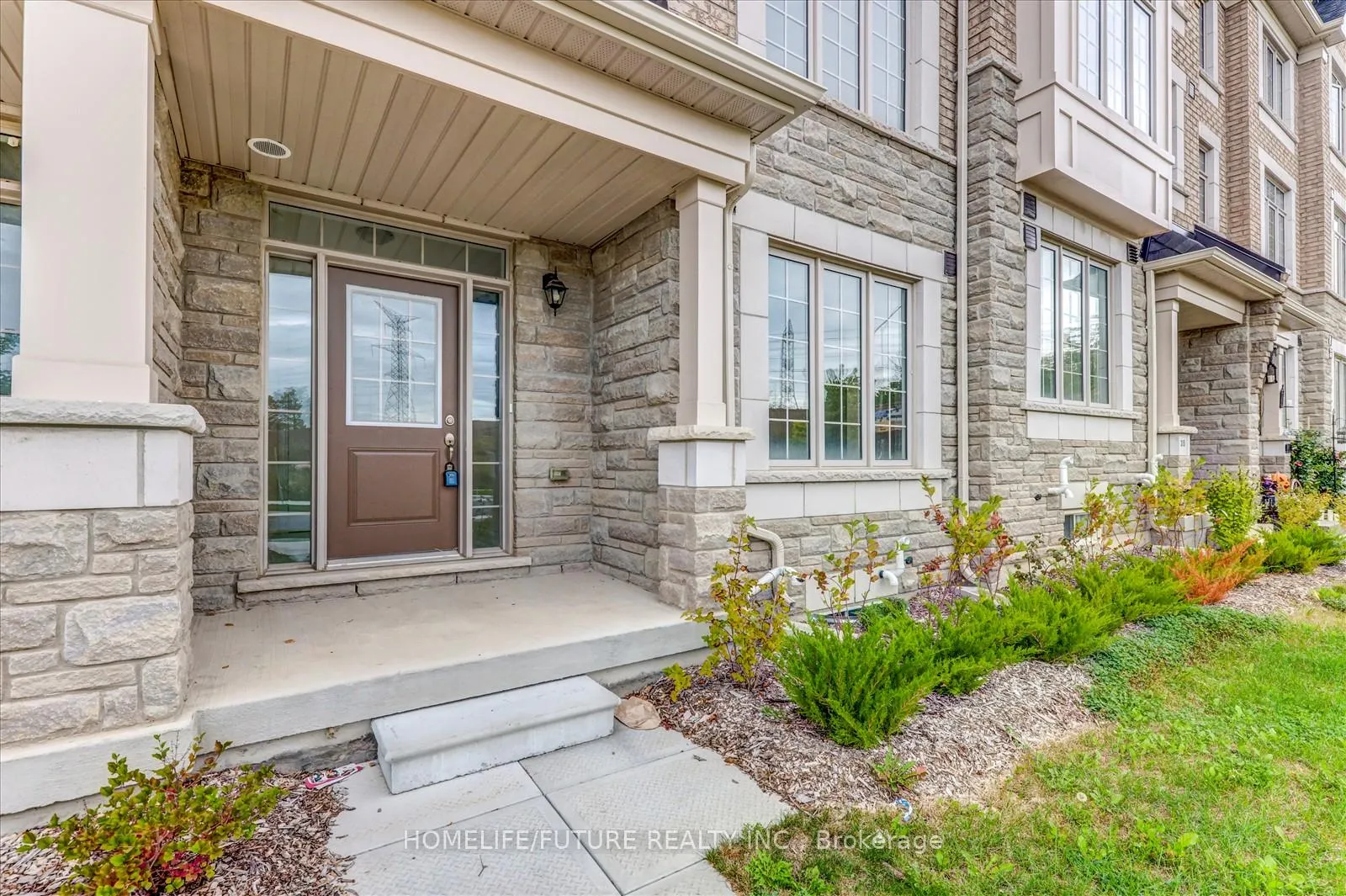 Photo 5 of 317 Kirkham Drive, Markham, Cedarwood — HOMEH