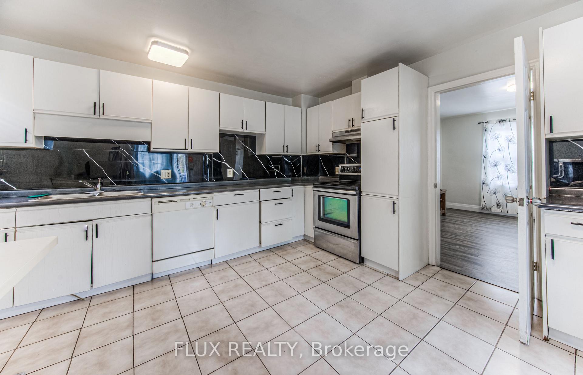 Photo 11 of 152 Binscarth Road, Kitchener — HOMEH