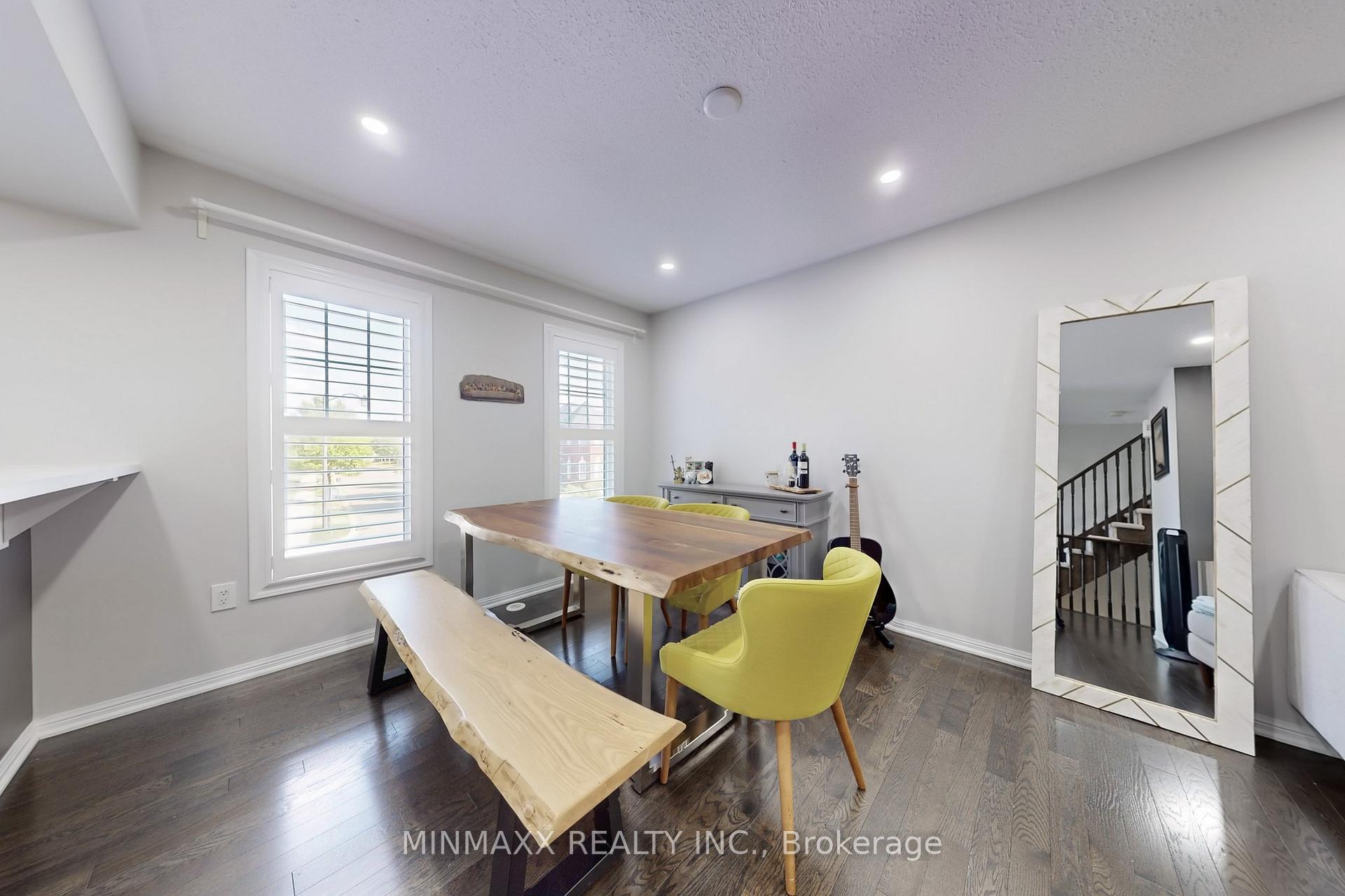 Photo 12 of 449 Dalhousie Gate, Milton, Willmott — HOMEH