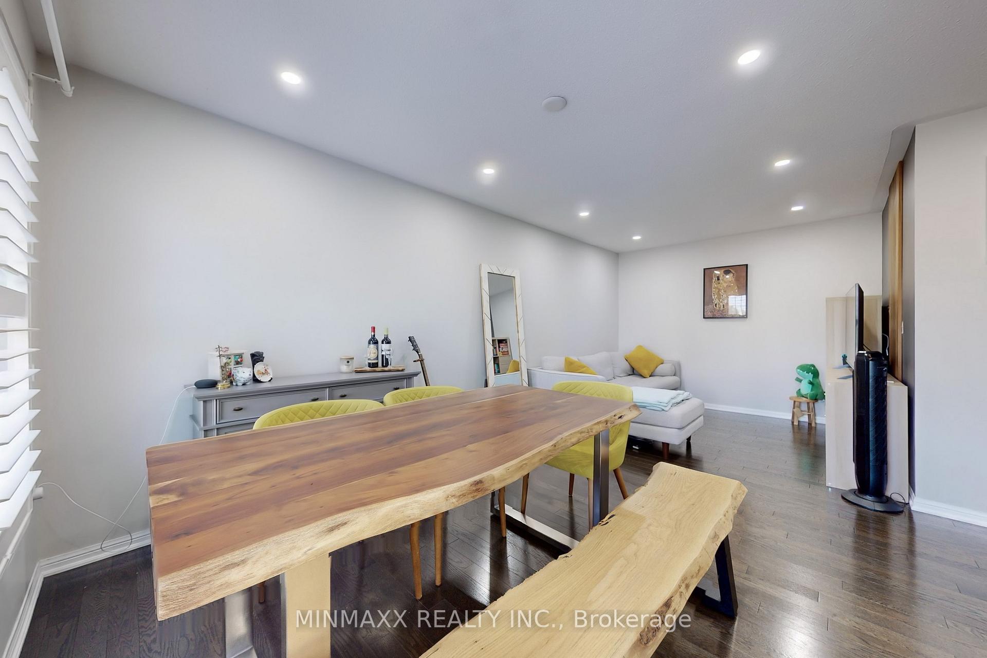 Photo 14 of 449 Dalhousie Gate, Milton, Willmott — HOMEH