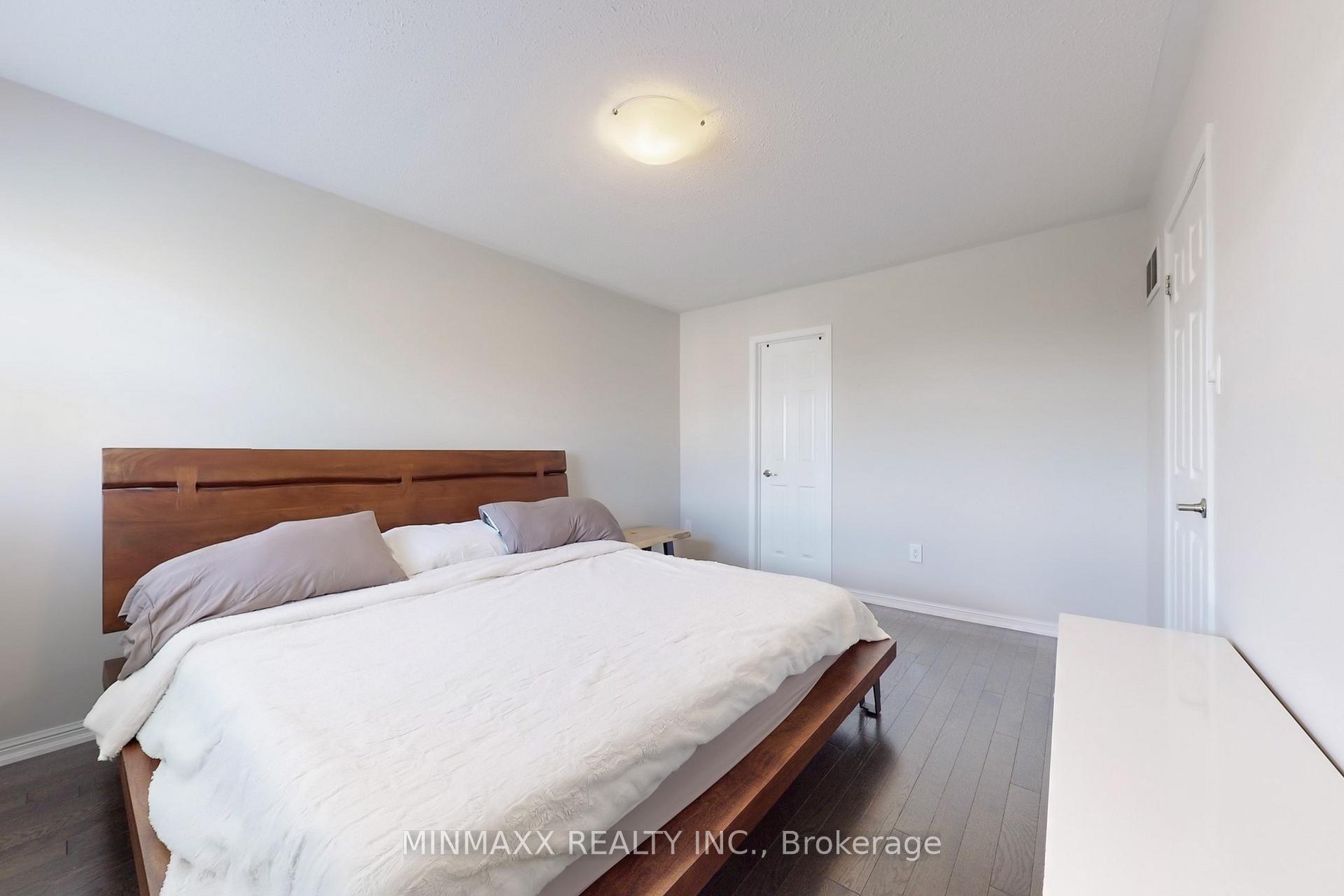 Photo 31 of 449 Dalhousie Gate, Milton, Willmott — HOMEH