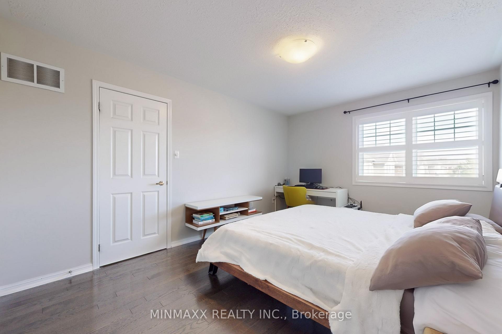 Photo 32 of 449 Dalhousie Gate, Milton, Willmott — HOMEH