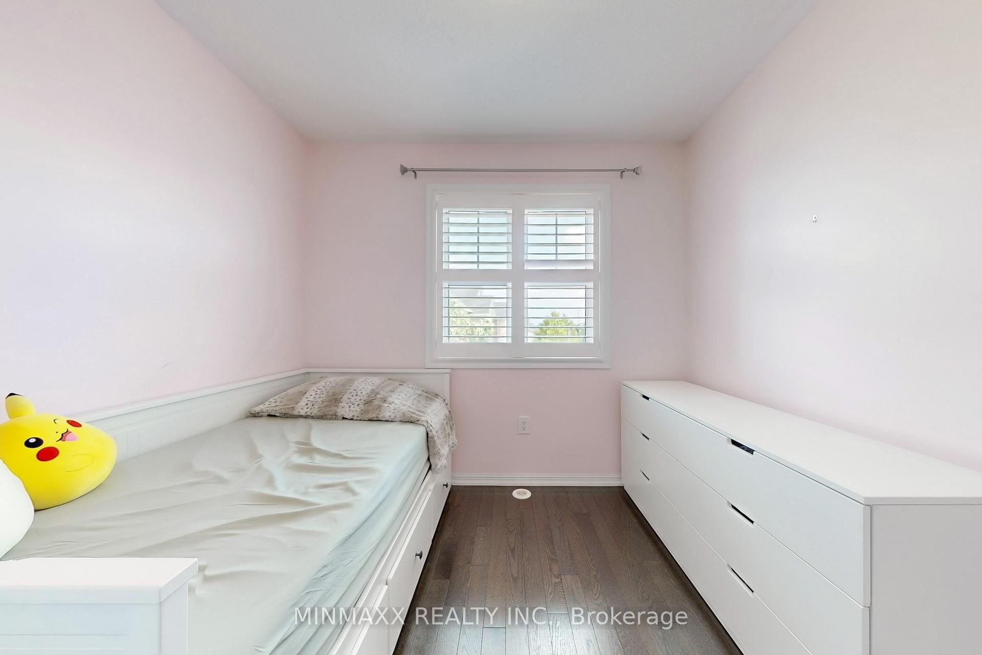 Photo 36 of 449 Dalhousie Gate, Milton, Willmott — HOMEH