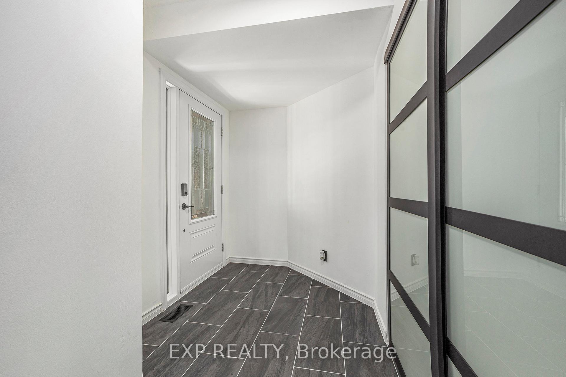 Photo 2 of 33 Bridle Park Drive, Ottawa, Kanata - Bridlewood — HOMEH