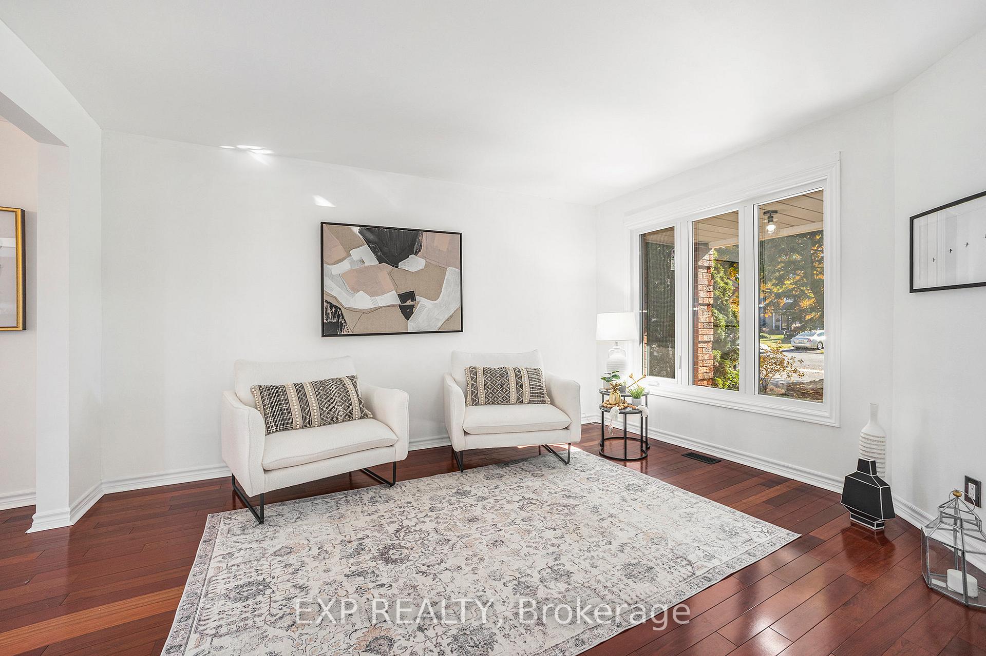 Photo 4 of 33 Bridle Park Drive, Ottawa, Kanata - Bridlewood — HOMEH
