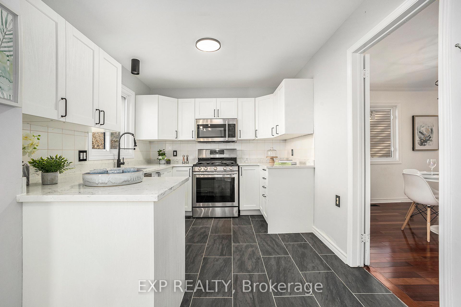 Photo 8 of 33 Bridle Park Drive, Ottawa, Kanata - Bridlewood — HOMEH