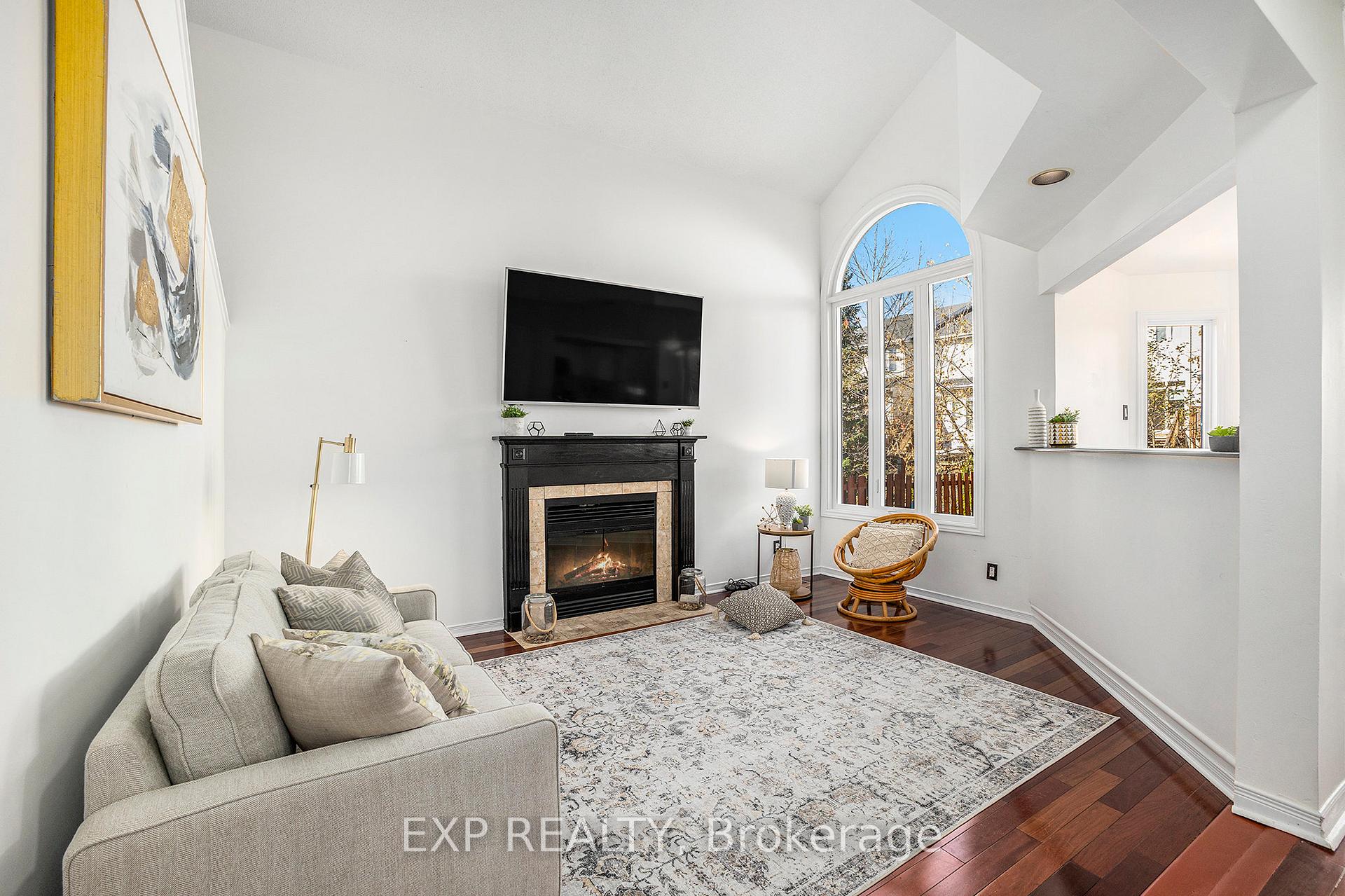 Photo 12 of 33 Bridle Park Drive, Ottawa, Kanata - Bridlewood — HOMEH