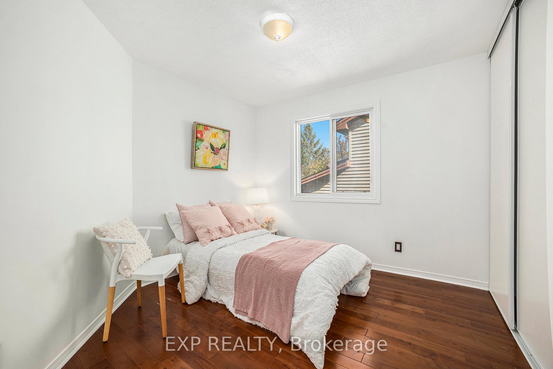 Photo 18 of 33 Bridle Park Drive, Ottawa, Kanata - Bridlewood — HOMEH