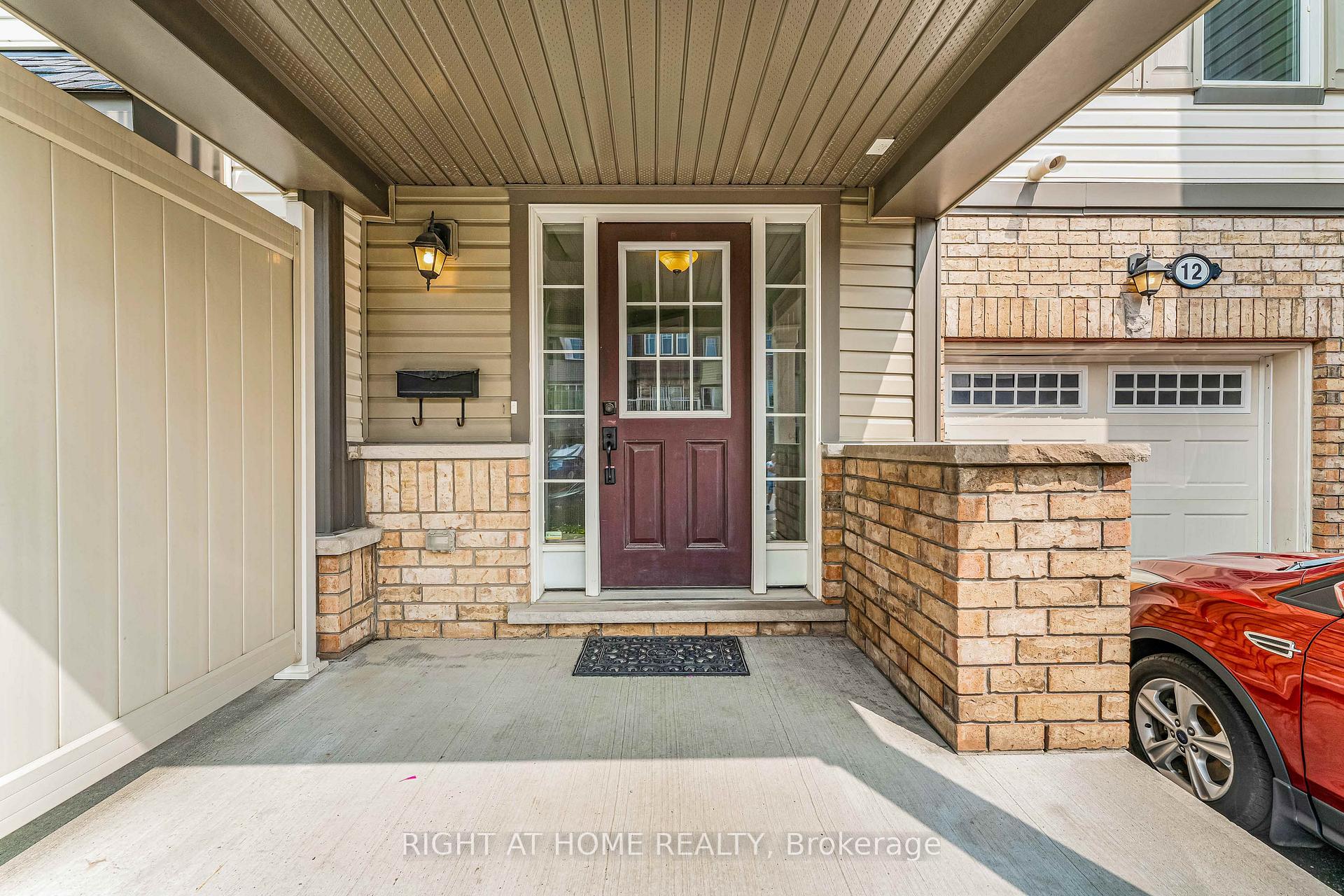 Photo 2 of 12 Streambank Street, Ottawa, Kanata - Emerald Meadows/Trailwest — HOMEH