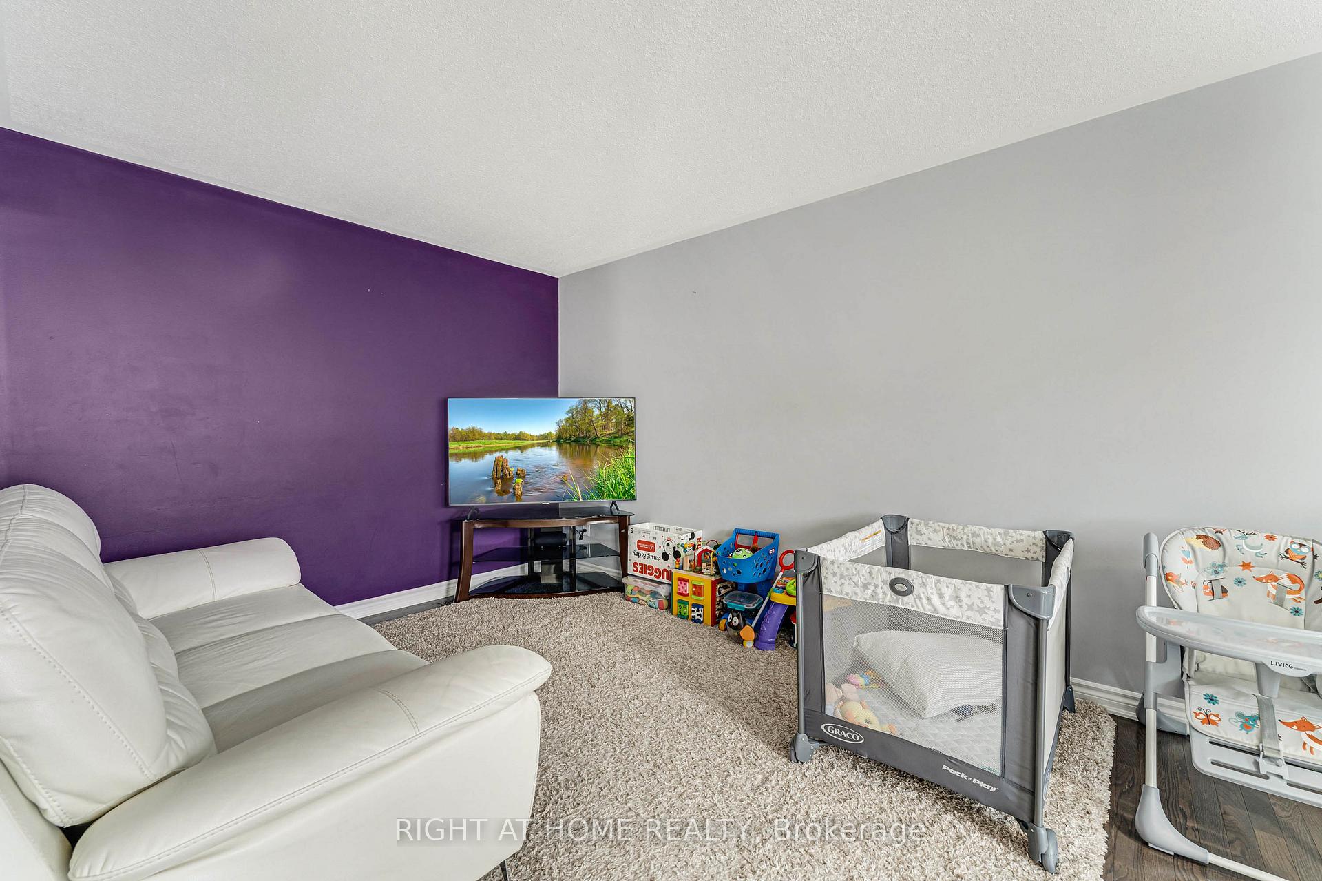 Photo 17 of 12 Streambank Street, Ottawa, Kanata - Emerald Meadows/Trailwest — HOMEH