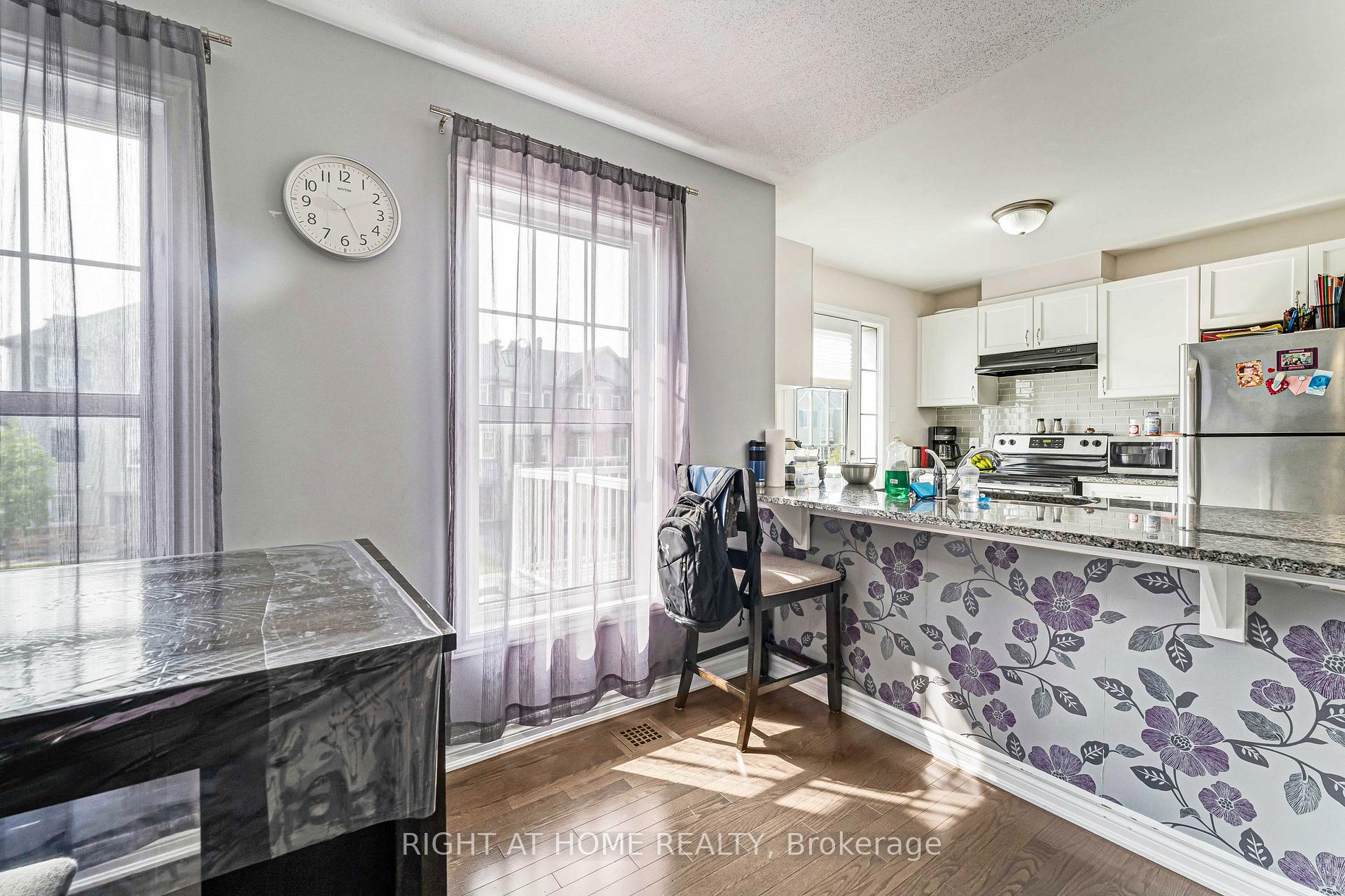 Photo 20 of 12 Streambank Street, Ottawa, Kanata - Emerald Meadows/Trailwest — HOMEH