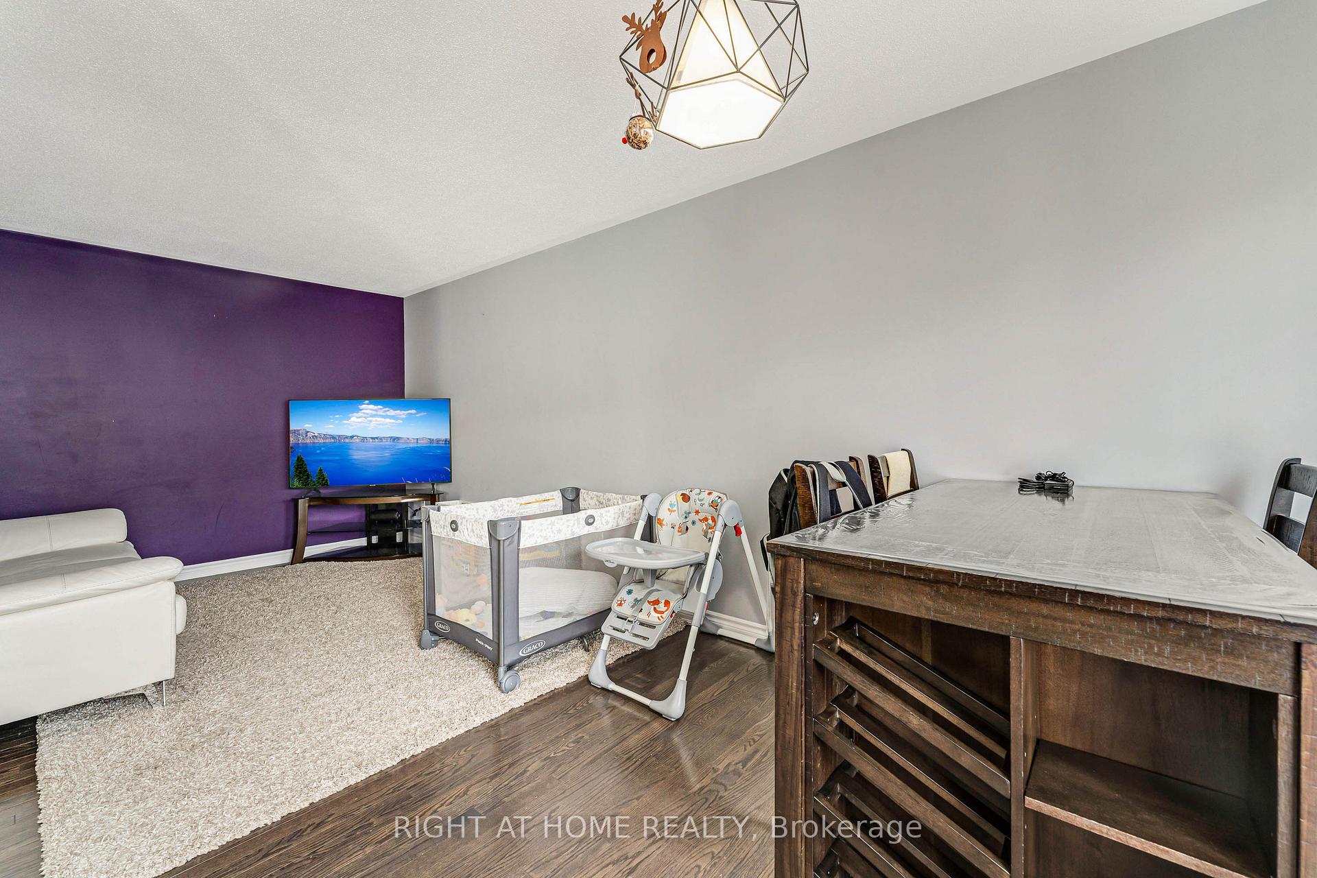 Photo 21 of 12 Streambank Street, Ottawa, Kanata - Emerald Meadows/Trailwest — HOMEH