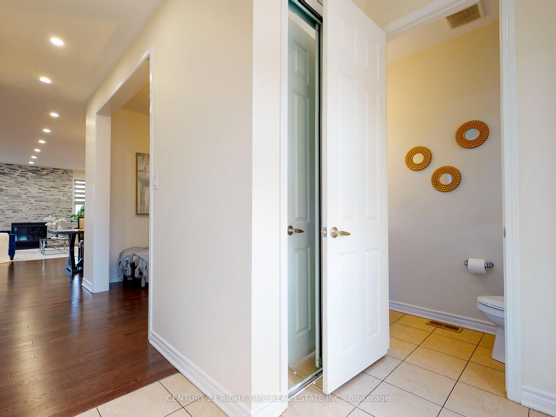 Photo 3 of 314 Grovehill Crescent, Kitchener, Rosenburg — HOMEH
