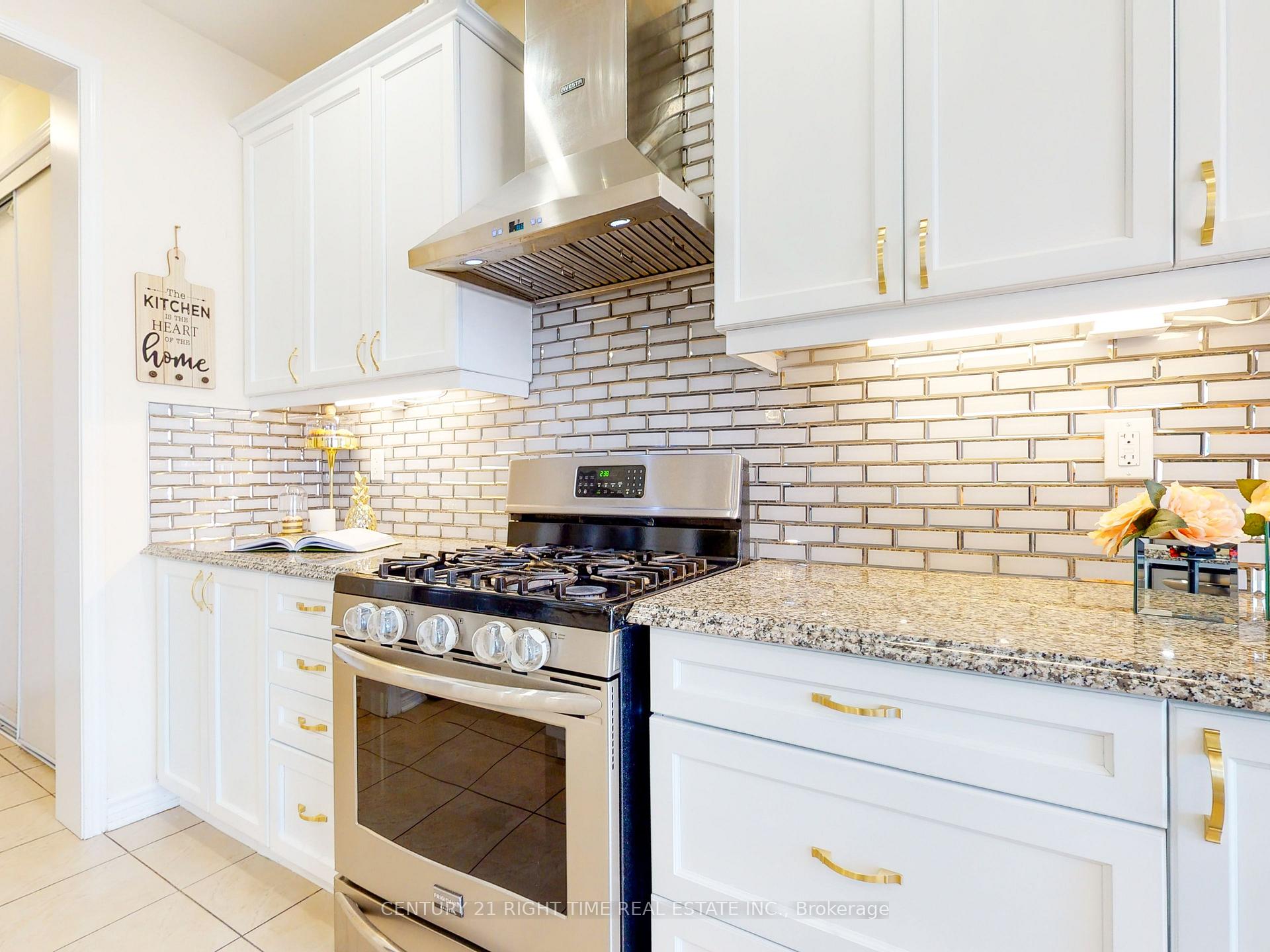 Photo 19 of 314 Grovehill Crescent, Kitchener, Rosenburg — HOMEH