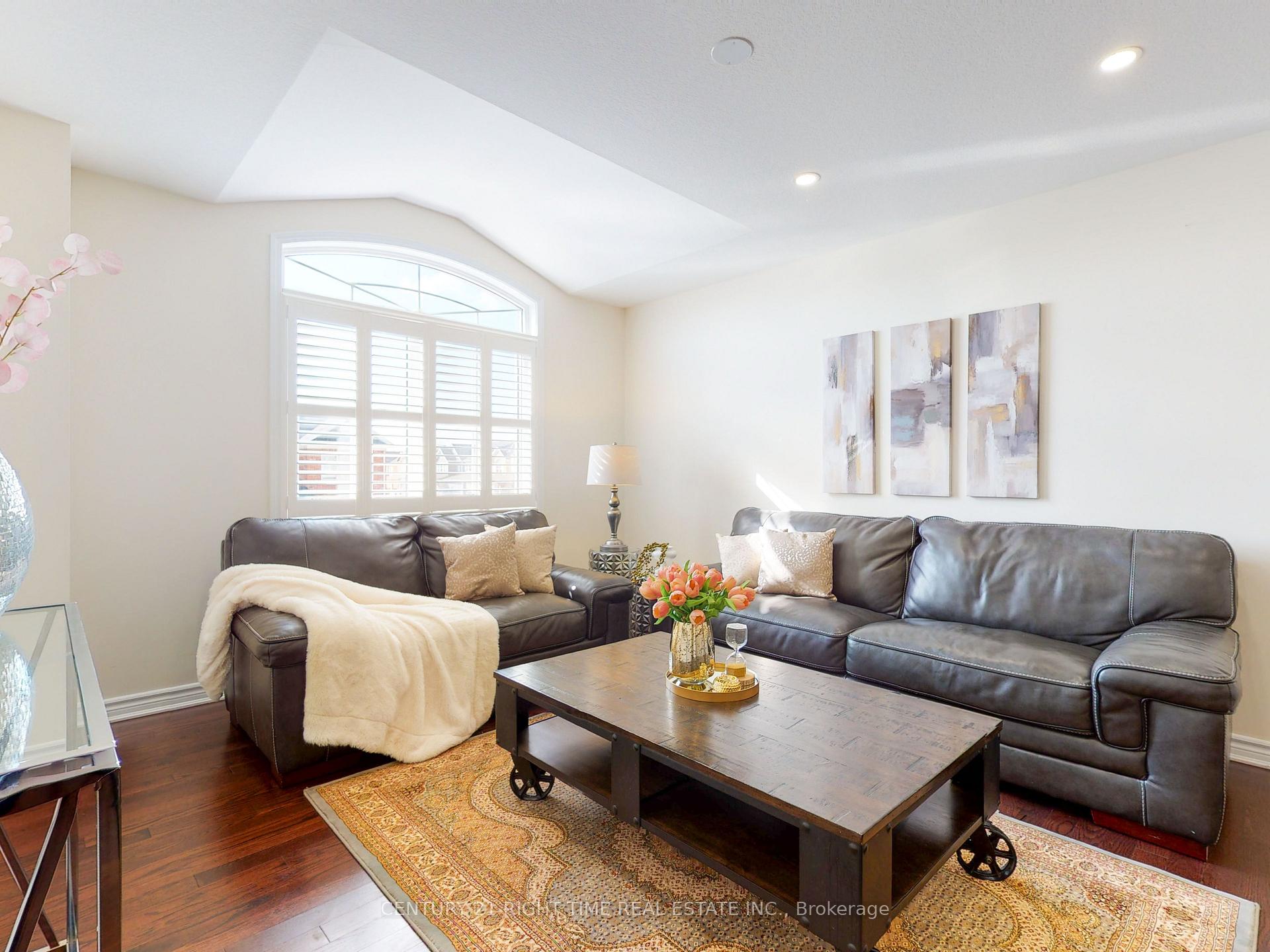 Photo 24 of 314 Grovehill Crescent, Kitchener, Rosenburg — HOMEH