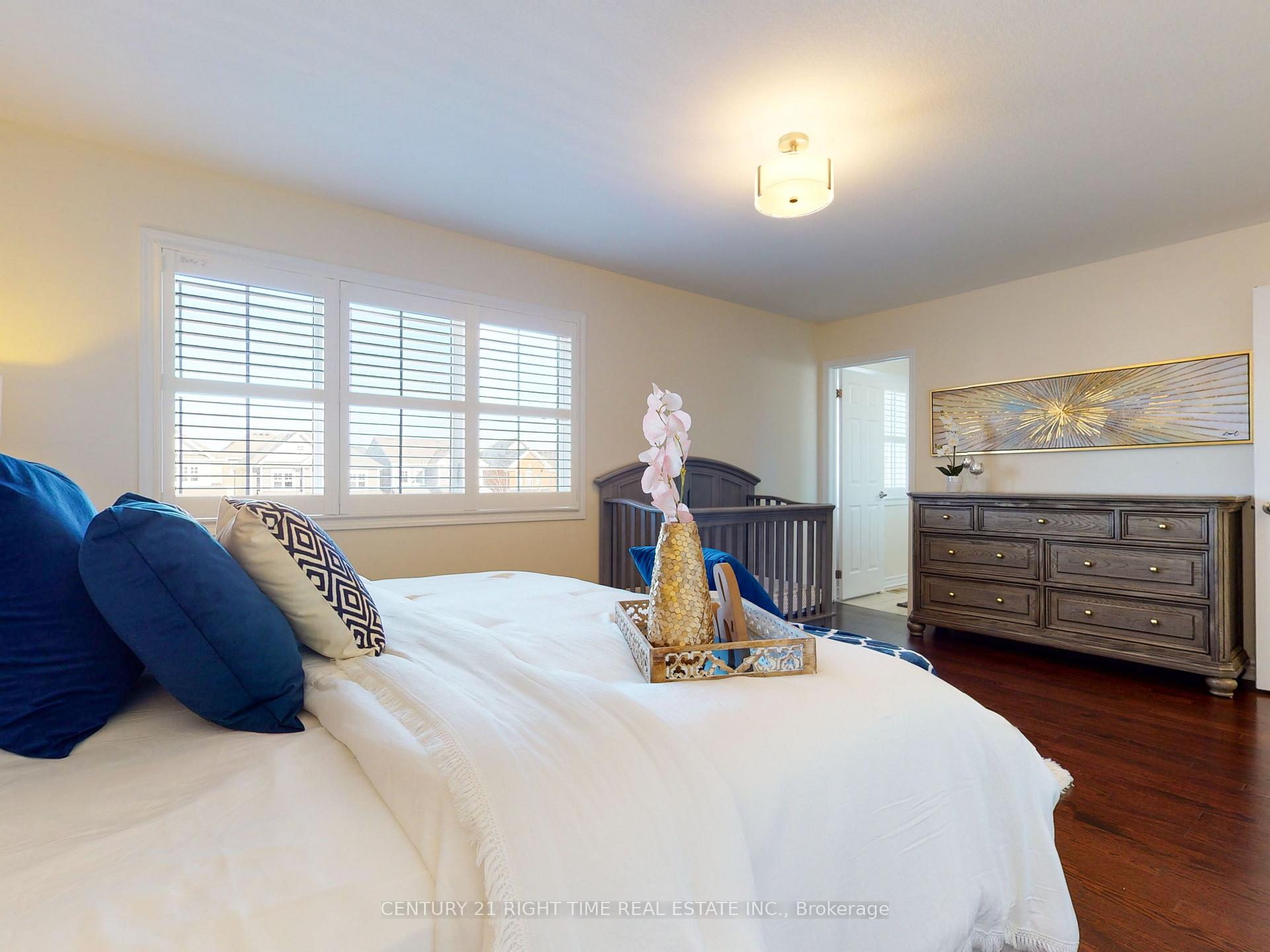 Photo 27 of 314 Grovehill Crescent, Kitchener, Rosenburg — HOMEH
