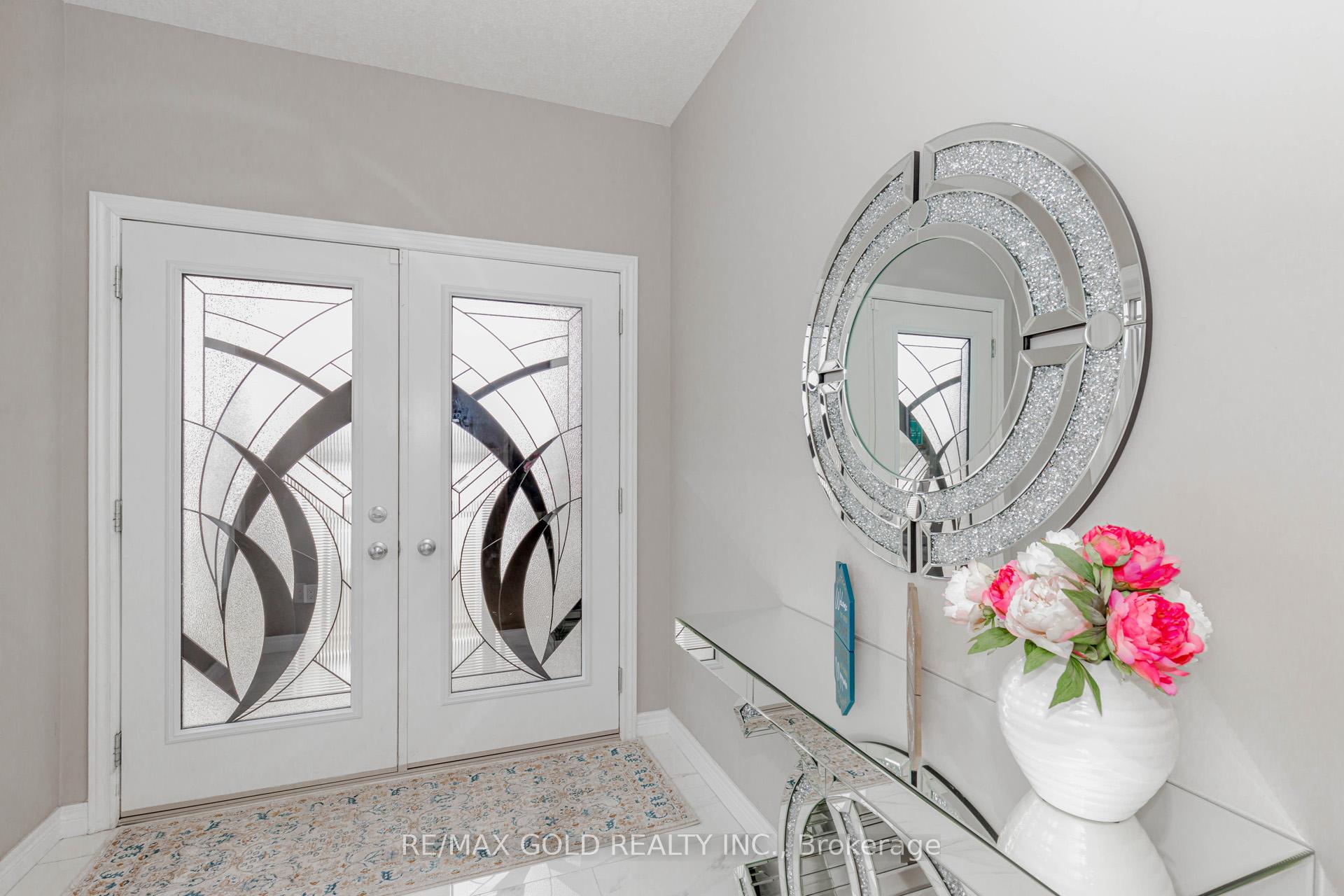 Photo 4 of 573 Florencedale Crescent, Kitchener — HOMEH