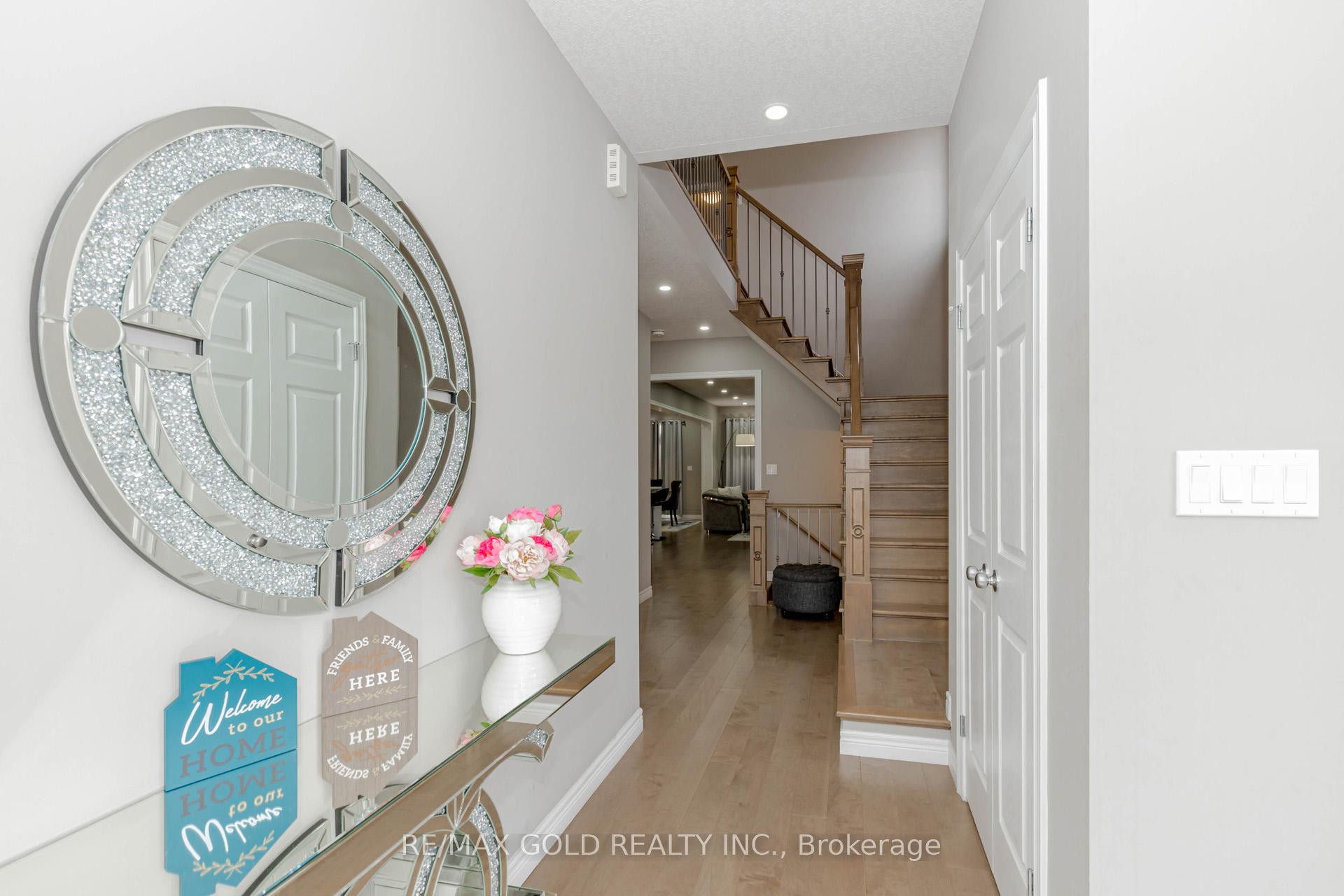 Photo 5 of 573 Florencedale Crescent, Kitchener — HOMEH