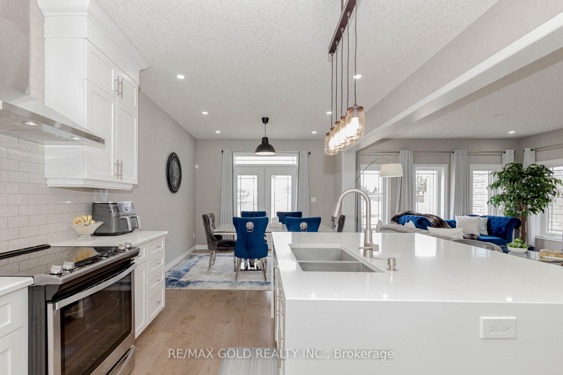 Photo 18 of 573 Florencedale Crescent, Kitchener — HOMEH