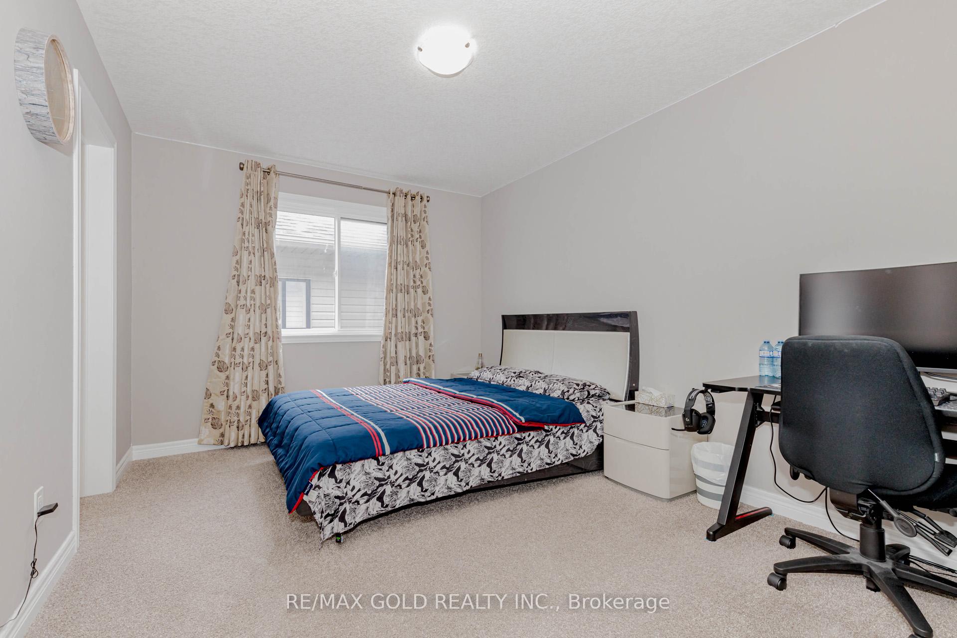 Photo 31 of 573 Florencedale Crescent, Kitchener — HOMEH