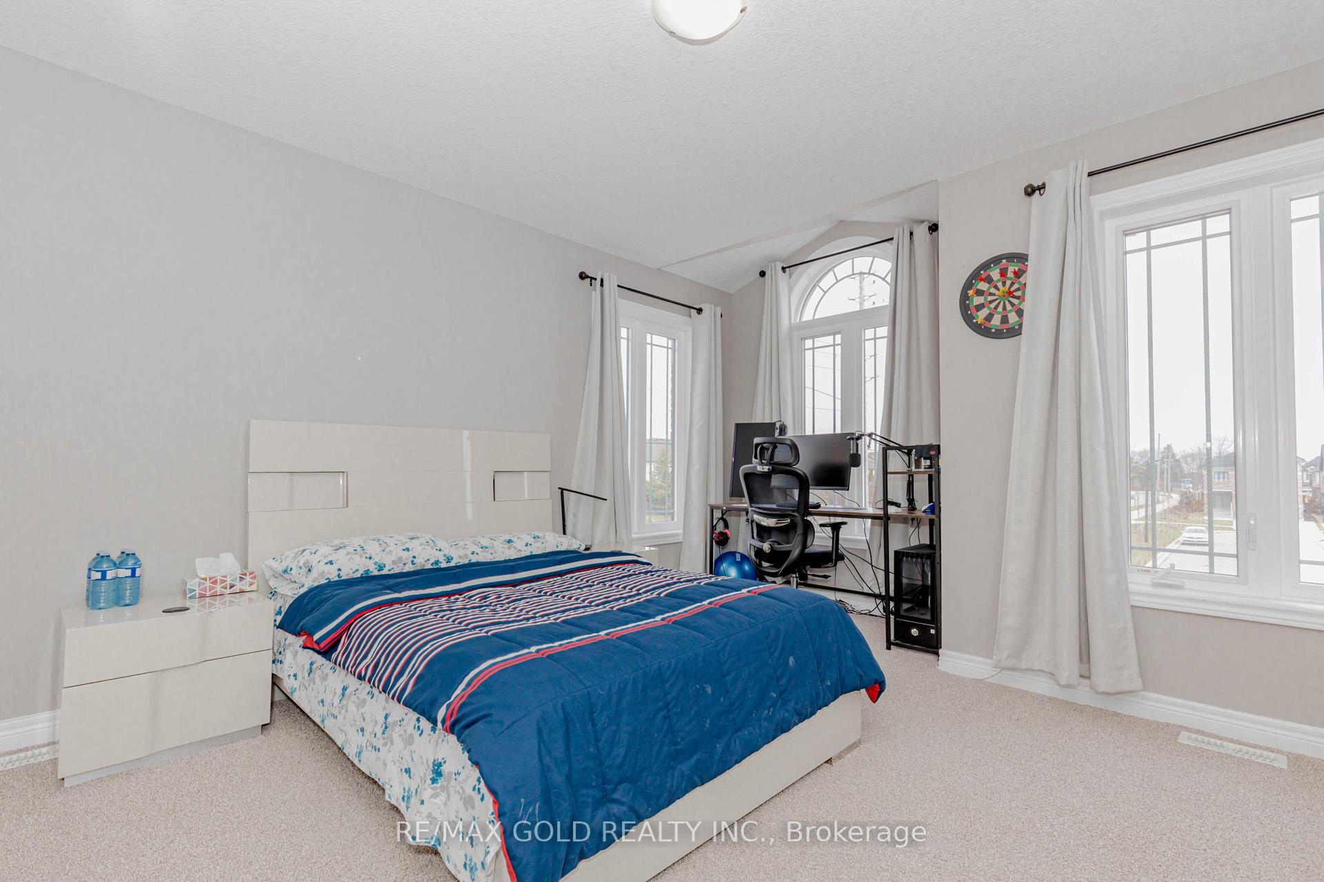 Photo 35 of 573 Florencedale Crescent, Kitchener — HOMEH