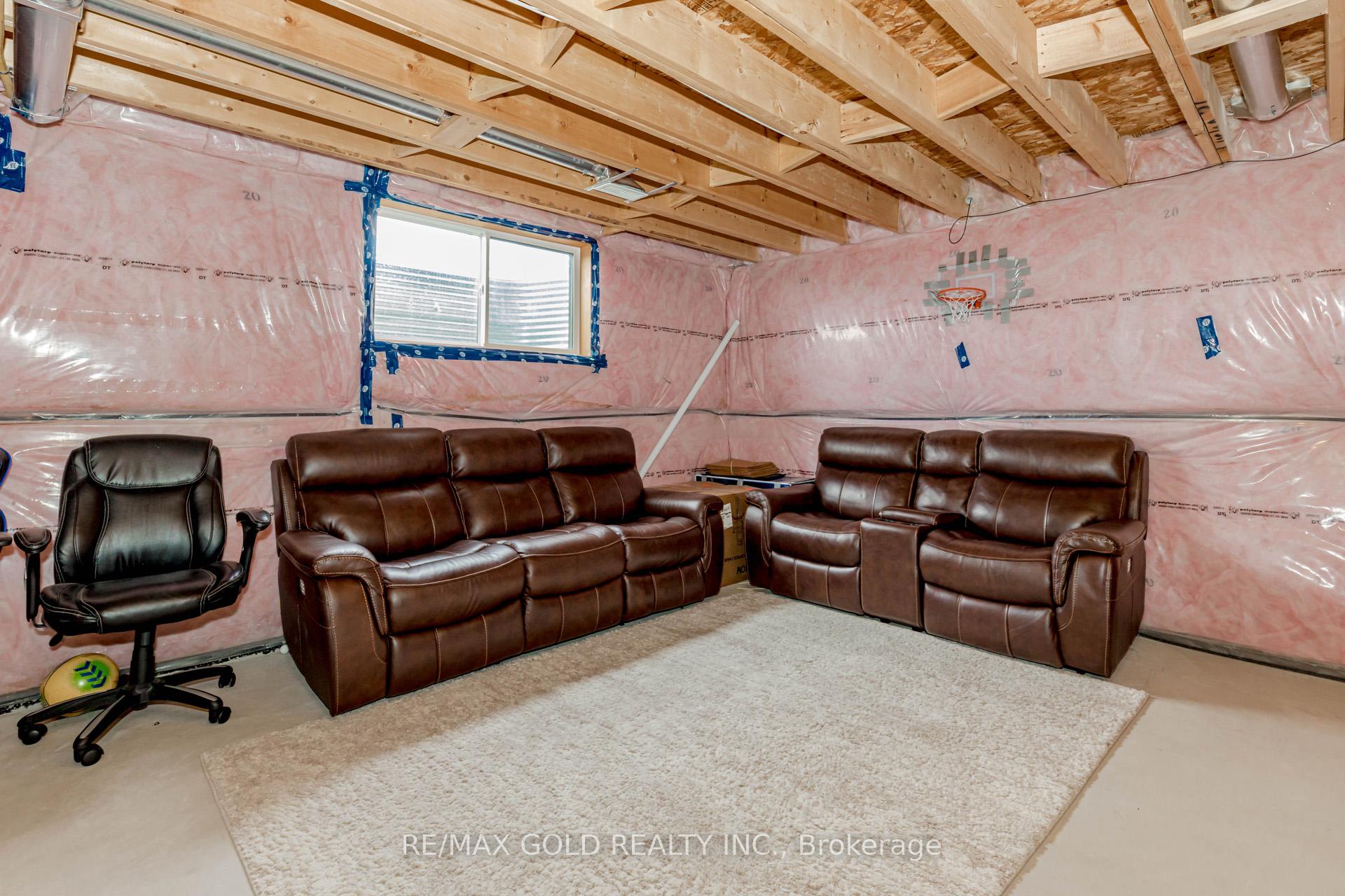Photo 45 of 573 Florencedale Crescent, Kitchener — HOMEH