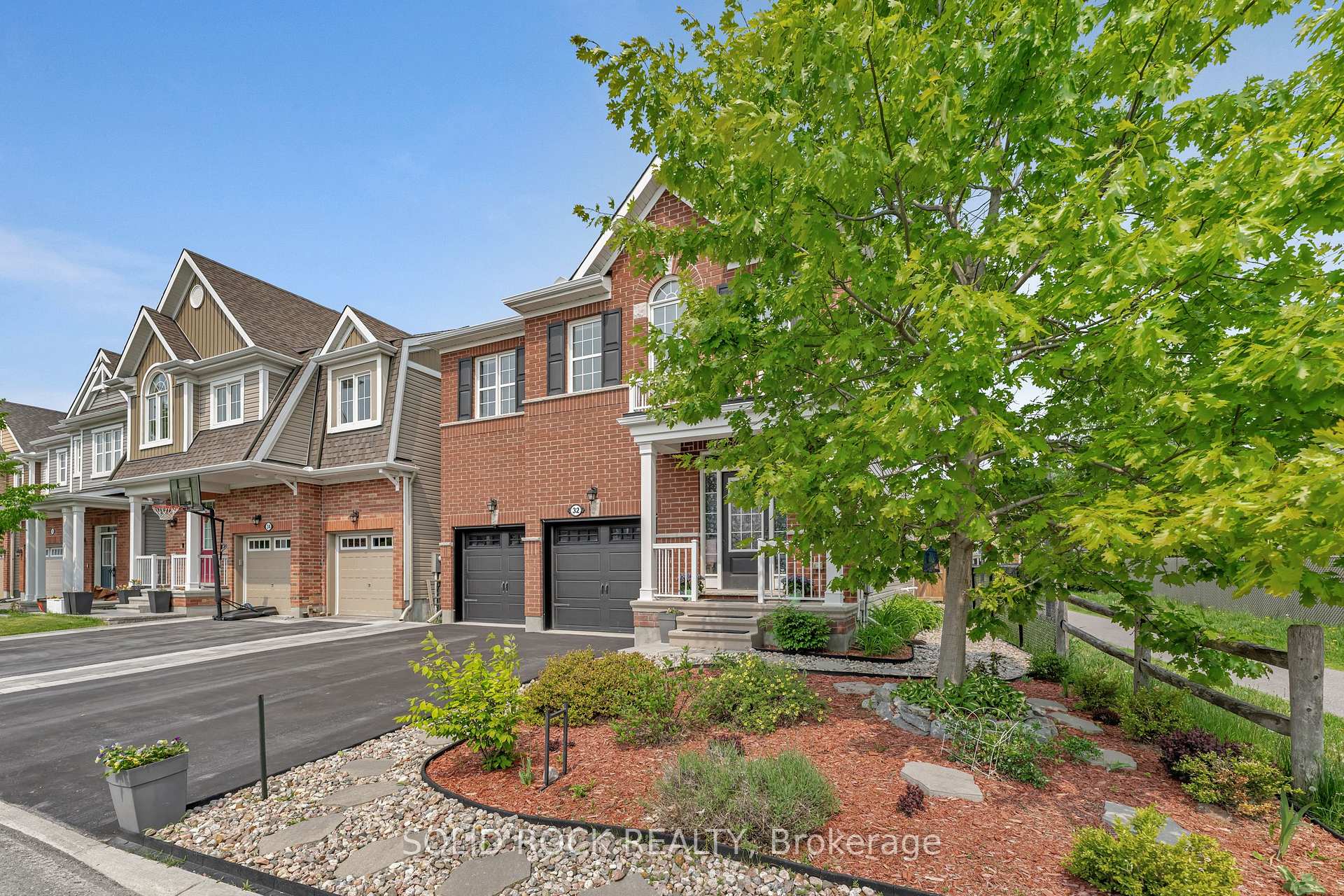 Photo 4 of 32 Solaris Drive, Ottawa, Kanata - Emerald Meadows/Trailwest — HOMEH